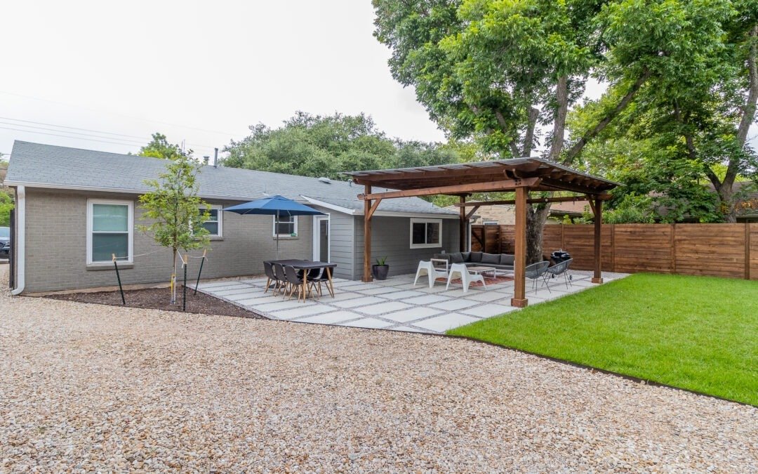 Pergola or Covered Patio in Austin? Here’s How We Help Clients Decide Based on Texas Weather